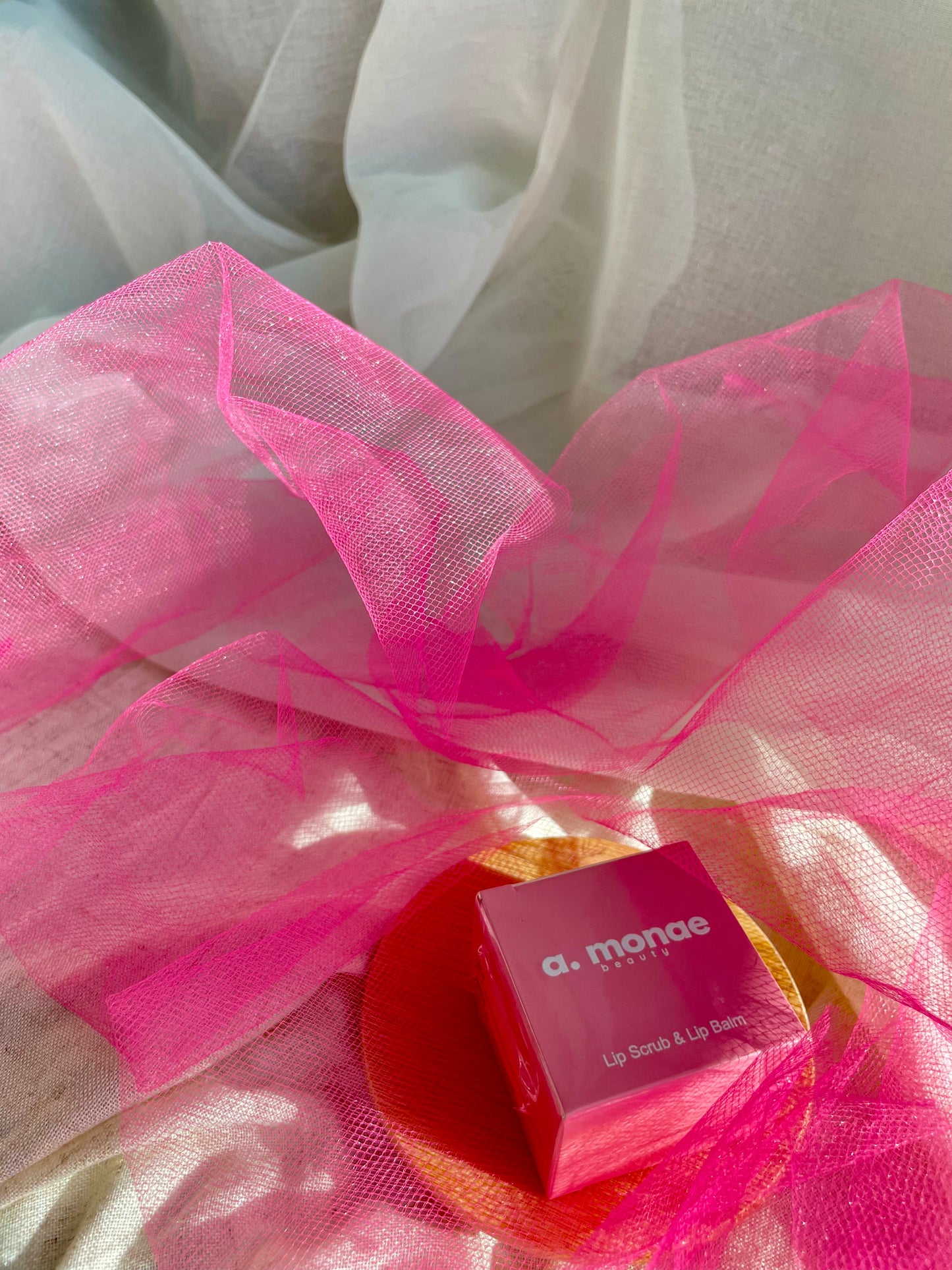 the DUO - A MONAE "SCRUB&BALM" lip care